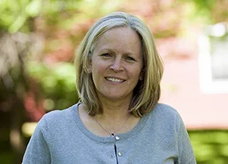 Heather Faley headshot